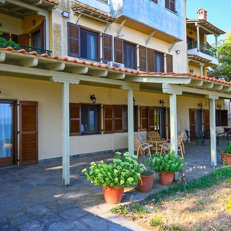 Kiparissi Halkidiki Villa *