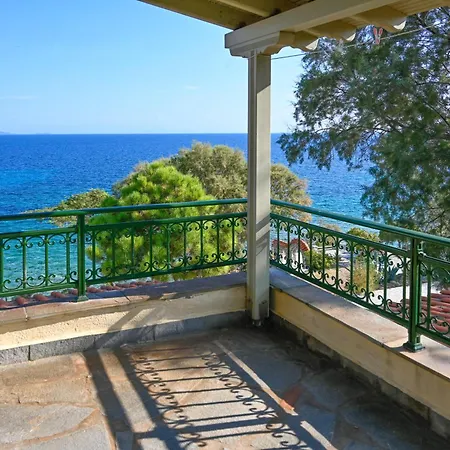 Kiparissi Halkidiki * Ierissos
