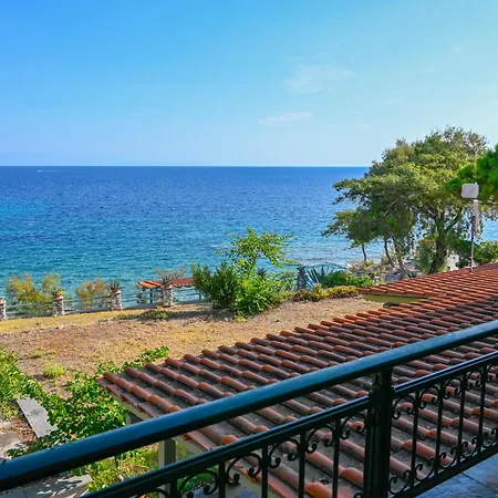 Kiparissi Halkidiki