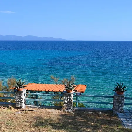 Kiparissi Halkidiki Ierissos